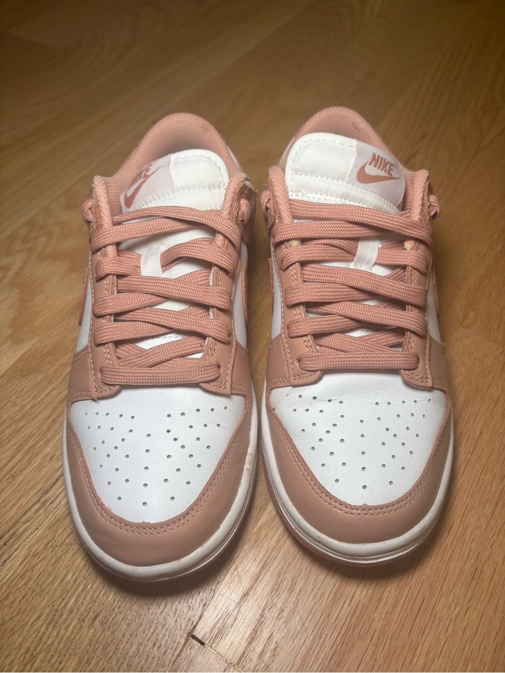 Nike Kids Low-Top Sneakers in White and Light Pink